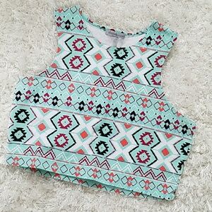 Cute short sleeveless top, large